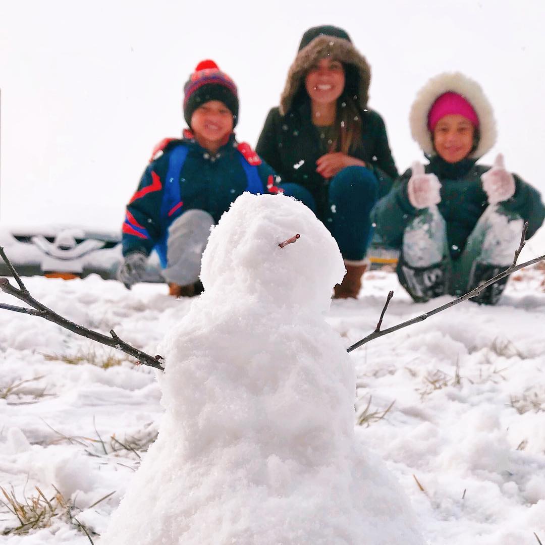 Y dejando atras el frio 🏽🏽🏽 ️️ para volver a mi horno!! Agradecidisima de estas hermosas vacaciones con mi familia ‍‍‍ y aqui mostrando nuestro mini snowman ️